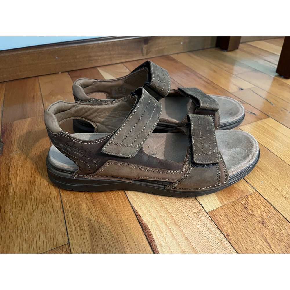 Clark's Men's‎ Brown Leather Sandals.  Adjustable Straps for Comfort. 
Size 12